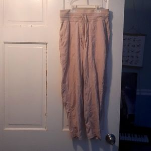 Flawed Lululemon Dance Studio Crop *25" Smoky Blush